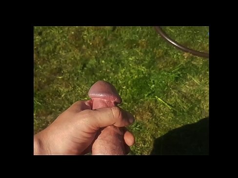 ❤️ Hottie krijt har rôze kut neukt en komt mei in spuit yn in simmertún ☑ Fucking video by wy ☑