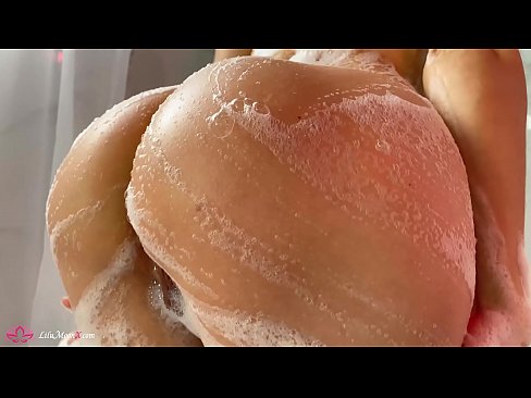 ❤️ Brunette masturbearet poesje mei Vibrator nei intens orgasme yn dûs ☑ Fucking video by wy ☑