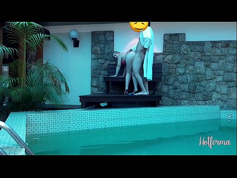 ❤️ Baas noeget faam nei it swimbad, mar koe net wjerstean in hot ☑ Fucking video  by wy ☑
